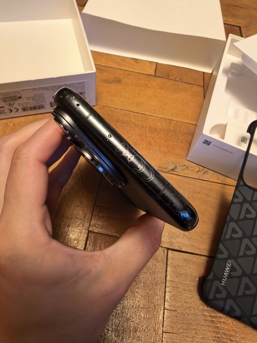 Huawei pura 70 ultra  512GB, 16GB RAM BLACK,