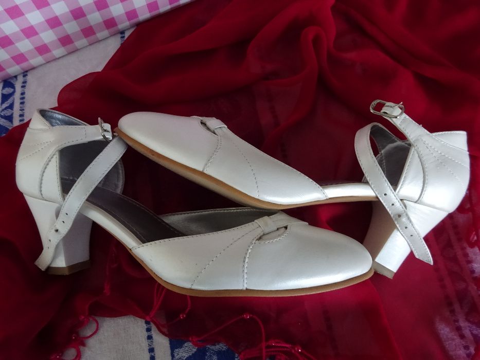 Pantofi ocazie piele naturală 36 + transport gratuit