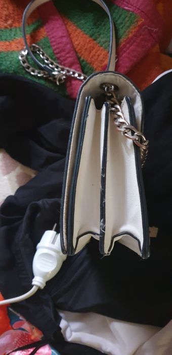 Продам женскую сумочку.