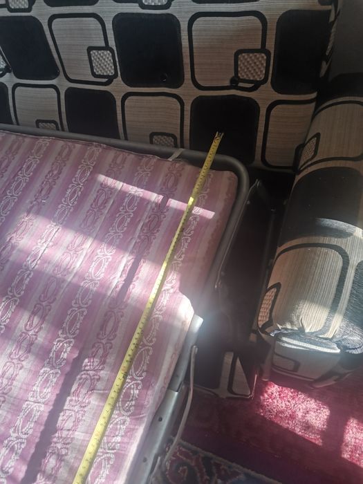 Диван разтигателен. Които като седиш става за трима. Продава се Продав