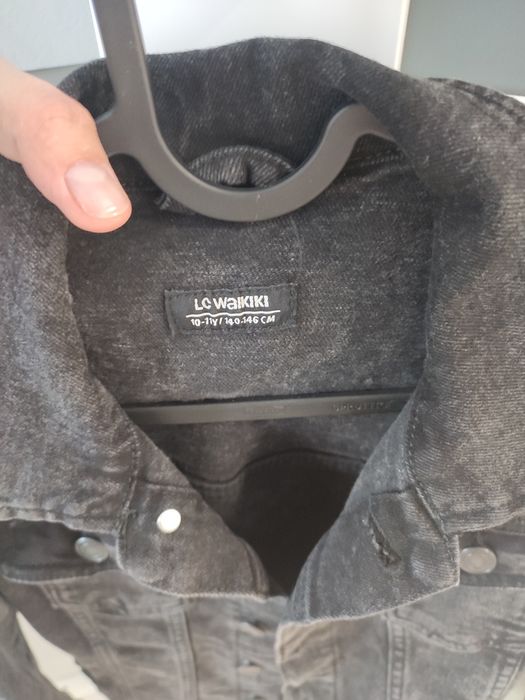 Черно-серая джинсовая куртка на мальчика