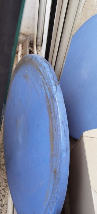 Масивни градински маси