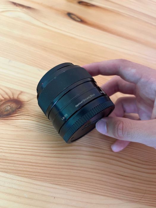 Обектив Snoy SEL 3m5m f/1.8 OSS