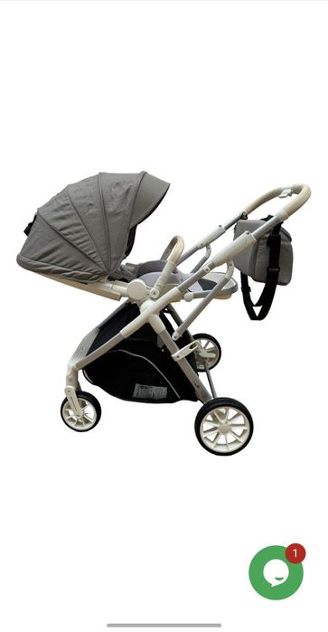 Vând cărucior utilizat de 3 ori