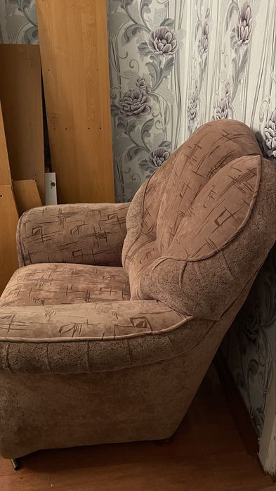 Кресло отдам даром