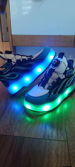 Маратонки с колелца