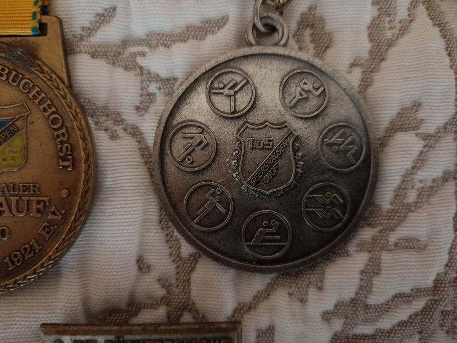 Футболни и спортни медали от Германия