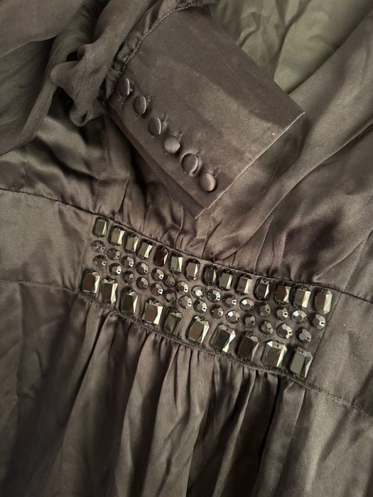 Черна сатенена рокля размер 42 (L)