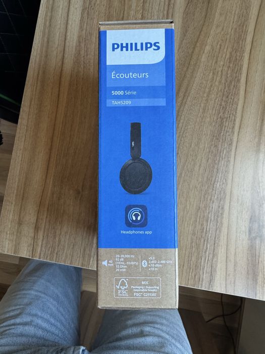 Продавам Bluetooth слушалки Philips 5000 Series (TAH5209)