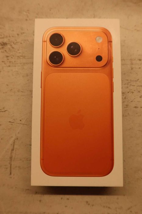 iPhone 17 Pro 512GB Orange – нов, фактура iStyle, 12 м. застраховка
