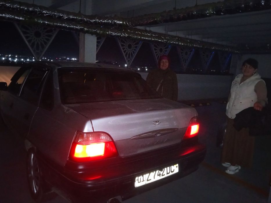 Nexia 1 2004 sotiladi srochna