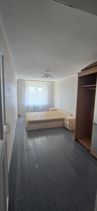 Продам кровать с матрацем за 10000