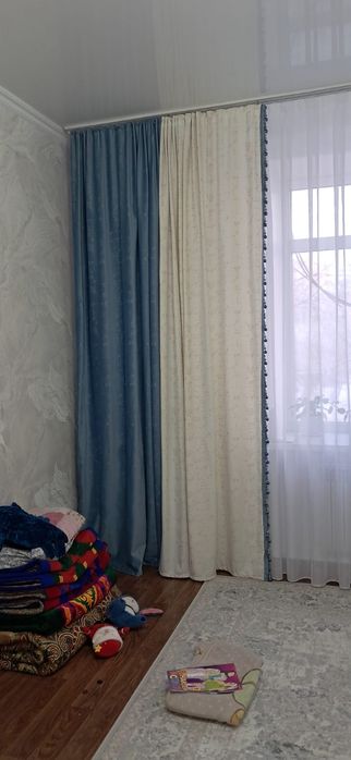 Продам шттор с тюлом в комплекте