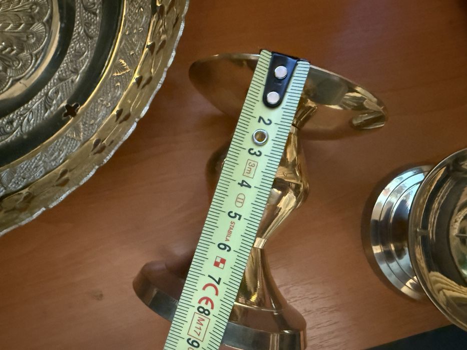 Бронзови чинии и фруктиера , свещници , купичка и пепелник