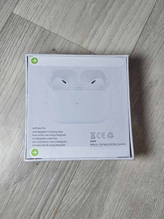AirPods не вскрытые, новые!