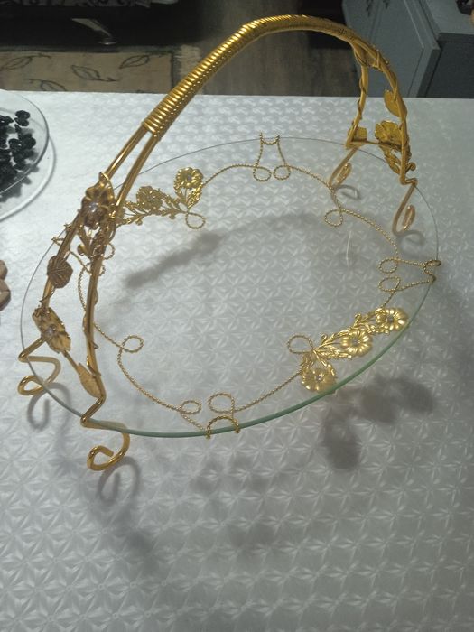 Продам фруктовницу, очень красивую