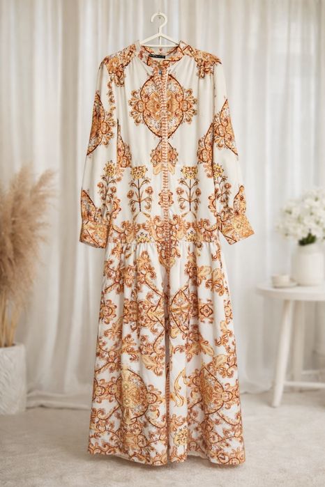 Стильное платье