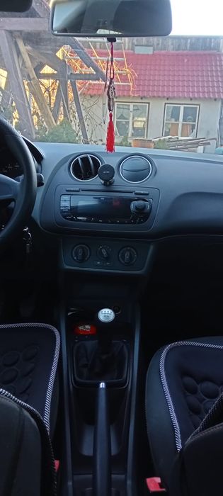 Vând Seat Ibiza 2012