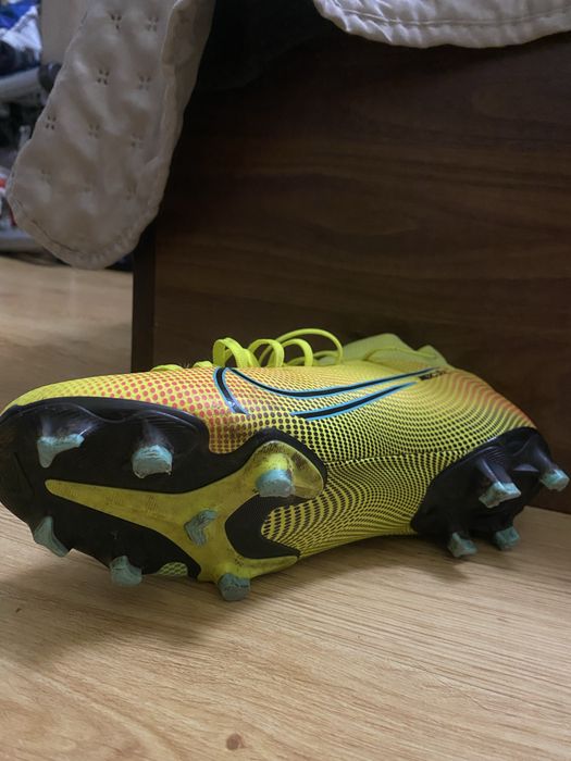 Nike бутонки н.42