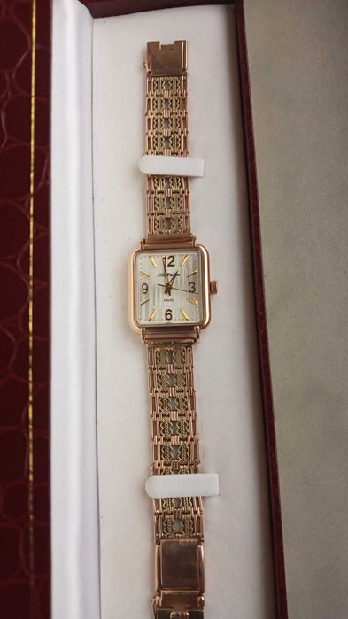 Часы «МакТайм» золотые