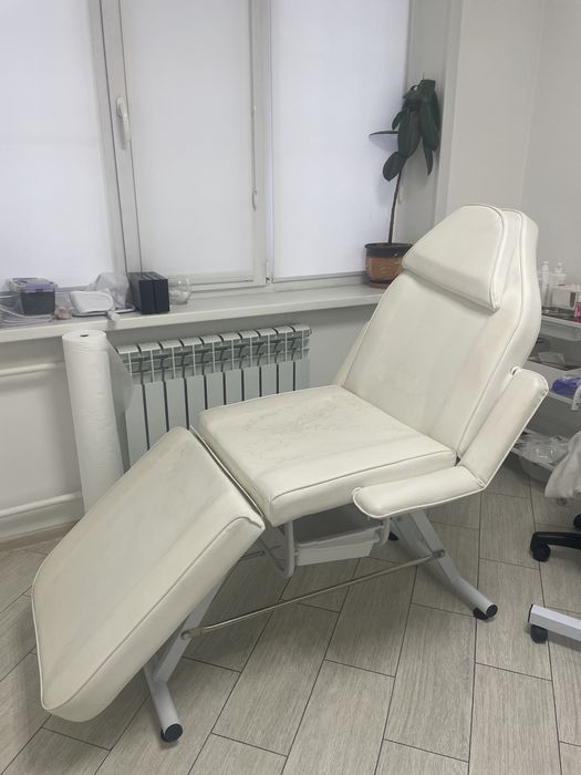 Кушетка косметологическая