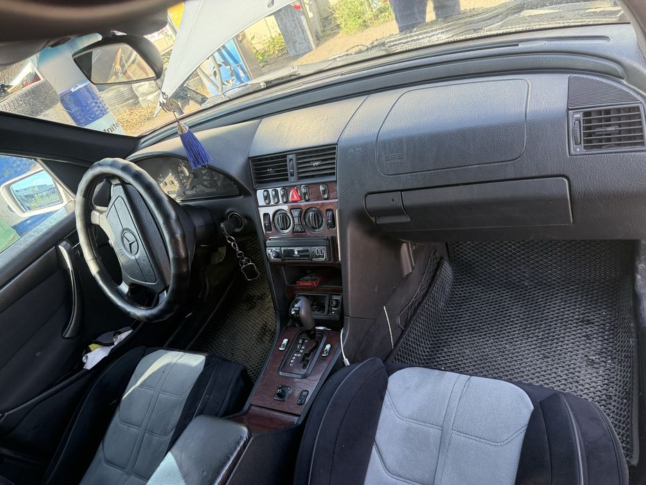 Продам Мерседес цэшка