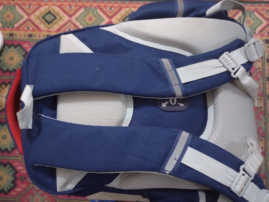 Продам школьный портфель