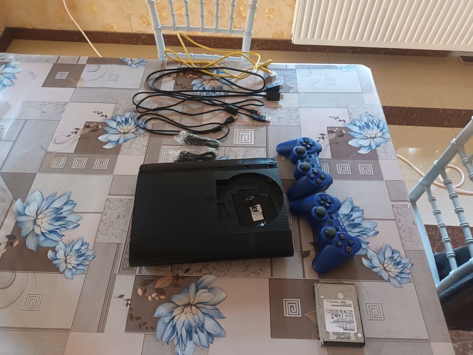 Ps 3 super slim sptou de stocare  1 terabyte