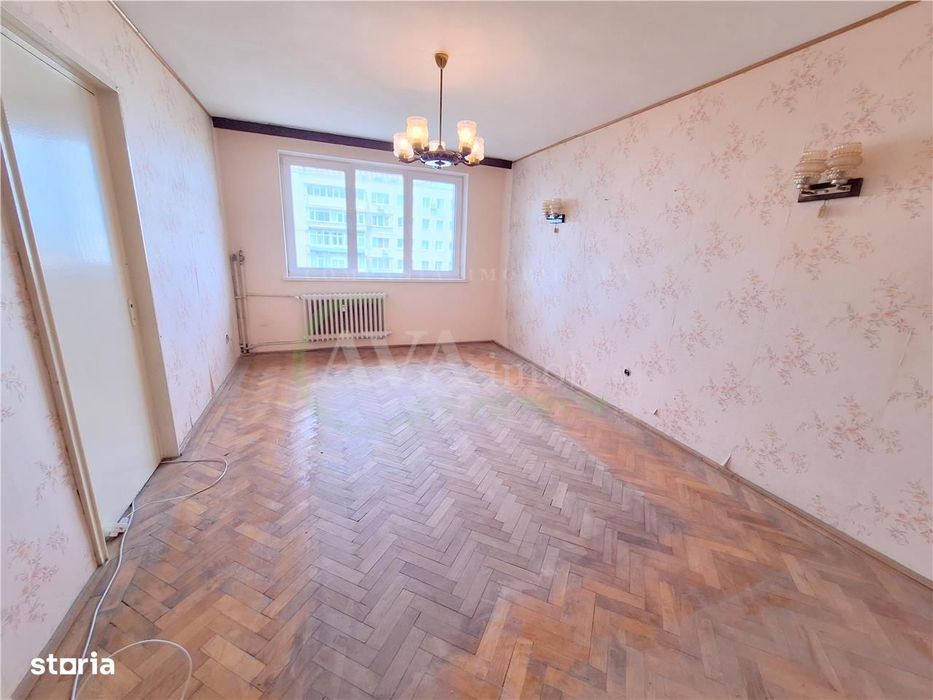 Apartament confort 1 cu balcon generos si multiple spatii de depozitar — fotografia 1