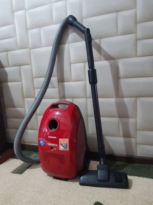 Продаётся пылесос Samsung