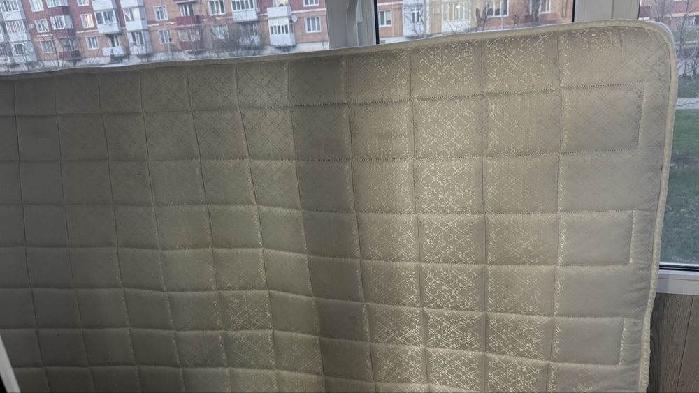 Матрас б/у 180/200