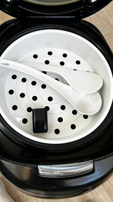 Мультиварка Redmond RMC-M903S