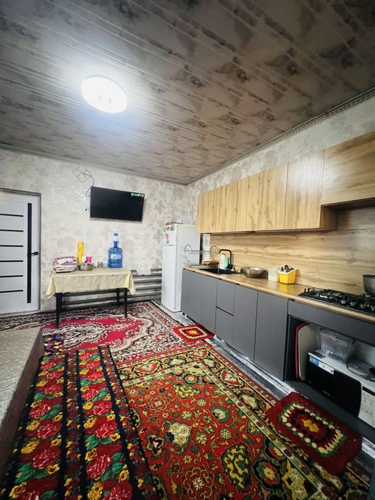 Hovli sotiladi yangi imorat
