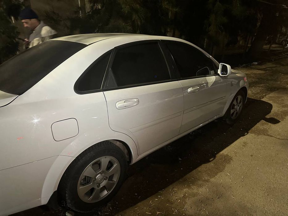 Gentra sotiladi, full