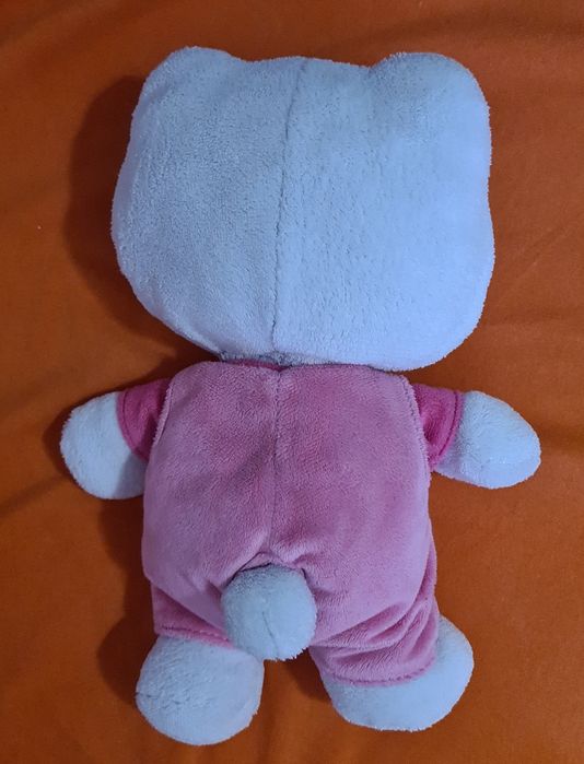 Hello Kitty Plus Roz
