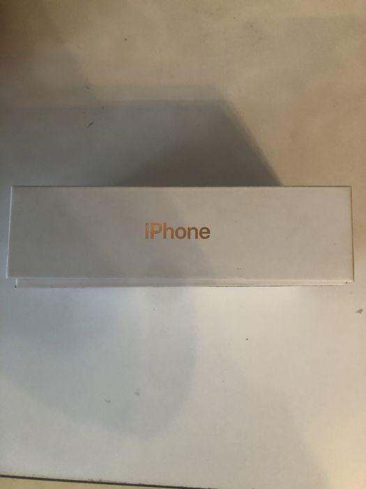 Cutii iPhone 7 pus 128 gb.Samsung S10 5G 256 gb.