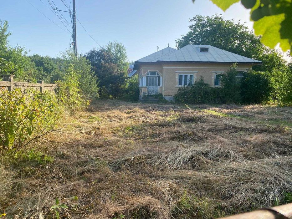 Casă + 2.749 mp teren integral intravilan — se împarte în 2 loturi — Gura Foii