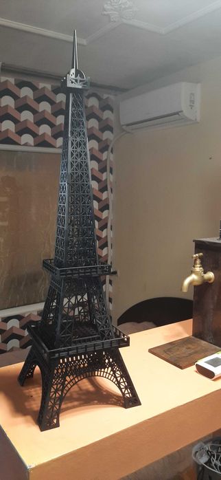 Макет на Айфеловата кула