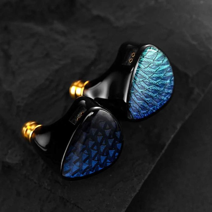 Celest Wyvern Black Remaster с 2 микрофонами (IEM для игр и музыки)