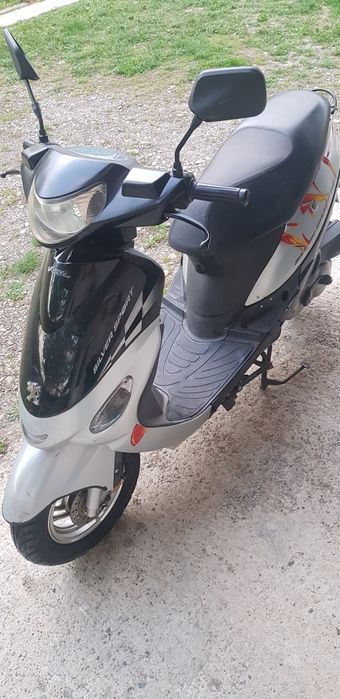 Scuter de vânzare
