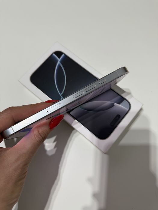 vand iphone 16 pro  alb