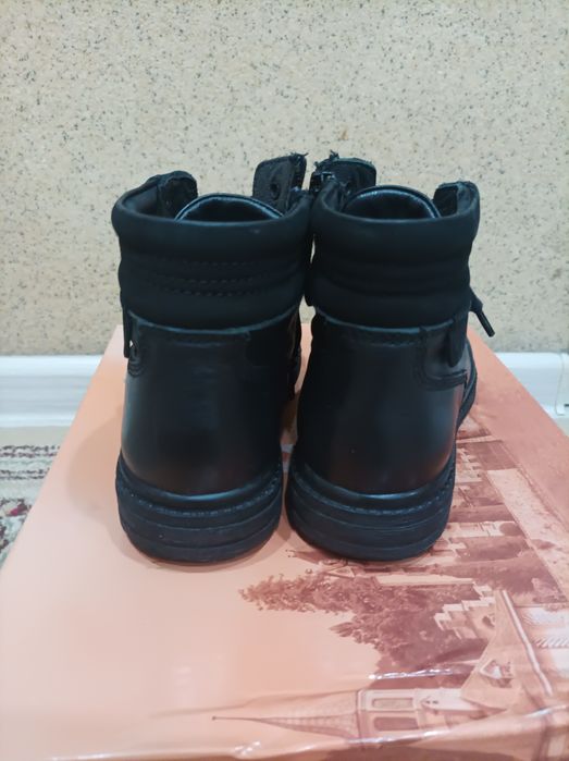Ботинки весна р.32
