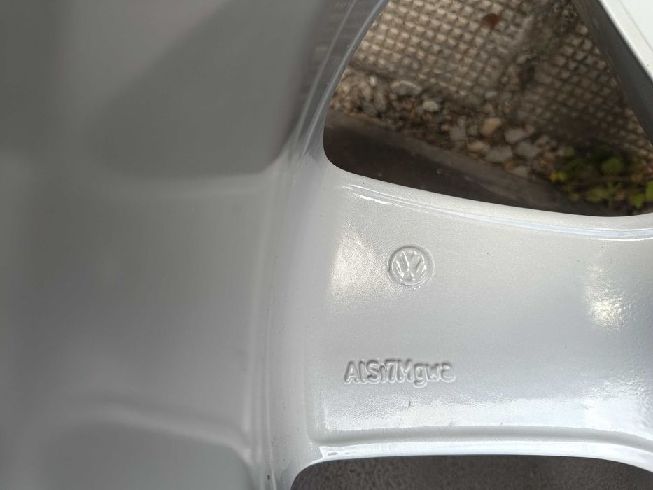 ОРИГИНАЛНИ джанти 17 ' цола 5x112 ФОЛКСВАГЕН / Volkswagen 57,1 ET39