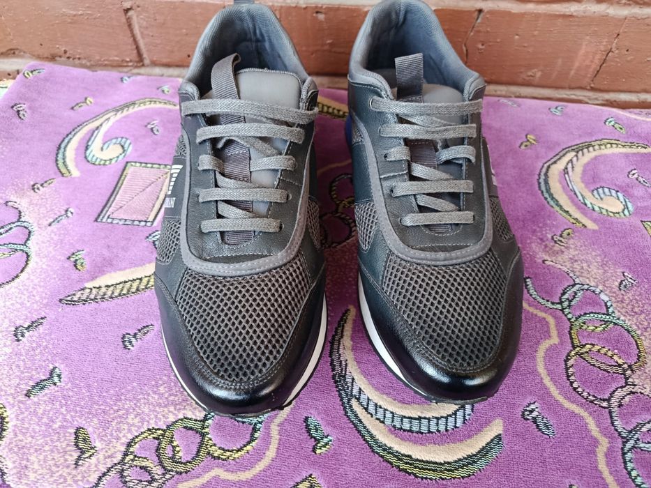 Продам обувь новая