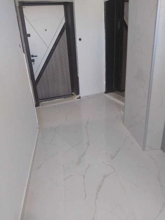 Продава се Тристаен апартамент в Разград, Център - 100 кв.м за 873 €/кв.м - Снимка #1