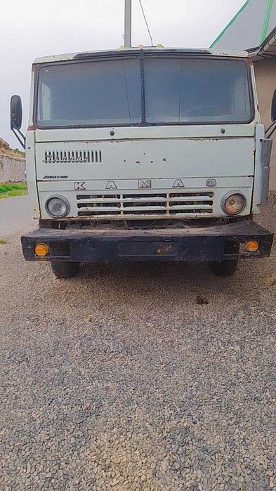 Kamaz sotiladi texnik holati yaxshi yurib turibdi