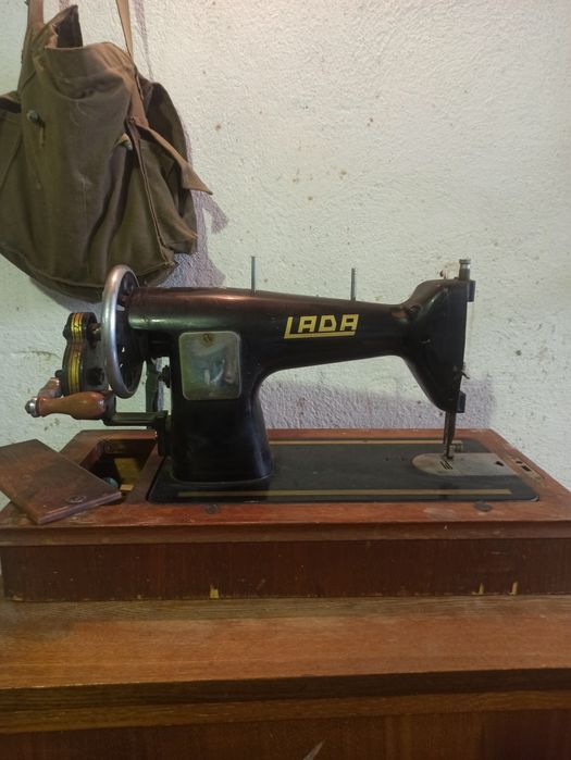 Продавам две шевни машини