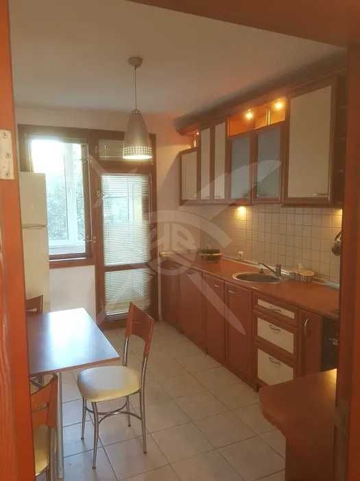 Продава се Тристаен апартамент в Пловдив, Кючук Париж - 145 кв.м за 1138 €/кв.м - Снимка #2