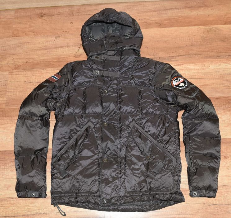 Napapijri оригинално пухено яке пухенка размер М