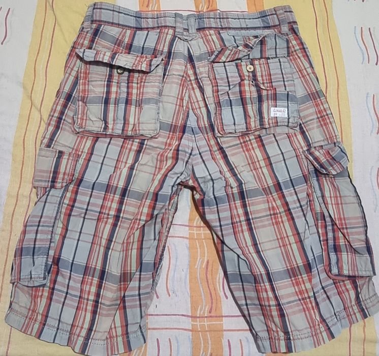 Бермуди с множество джобове Esprit